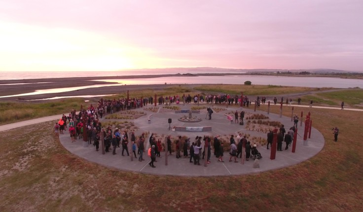 Ātea a Rangi was constructed as one of several elements in the Waitangi Estuary enhancement at Waitangi Regional Park. The overarching objective of the enhancement is to promote respectful use of the Waitangi estuary.