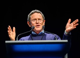 Parliamentary Commissioner for the Environment, Simon Upton, speaking at the Forest & Bird Centennial Conference, July 2023. Photo by Mark Coote.