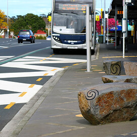 Handcrafted kōhatu seats were made from locally sourced stone, from Te Tātua o Riu-ki-uta (Three Kings)